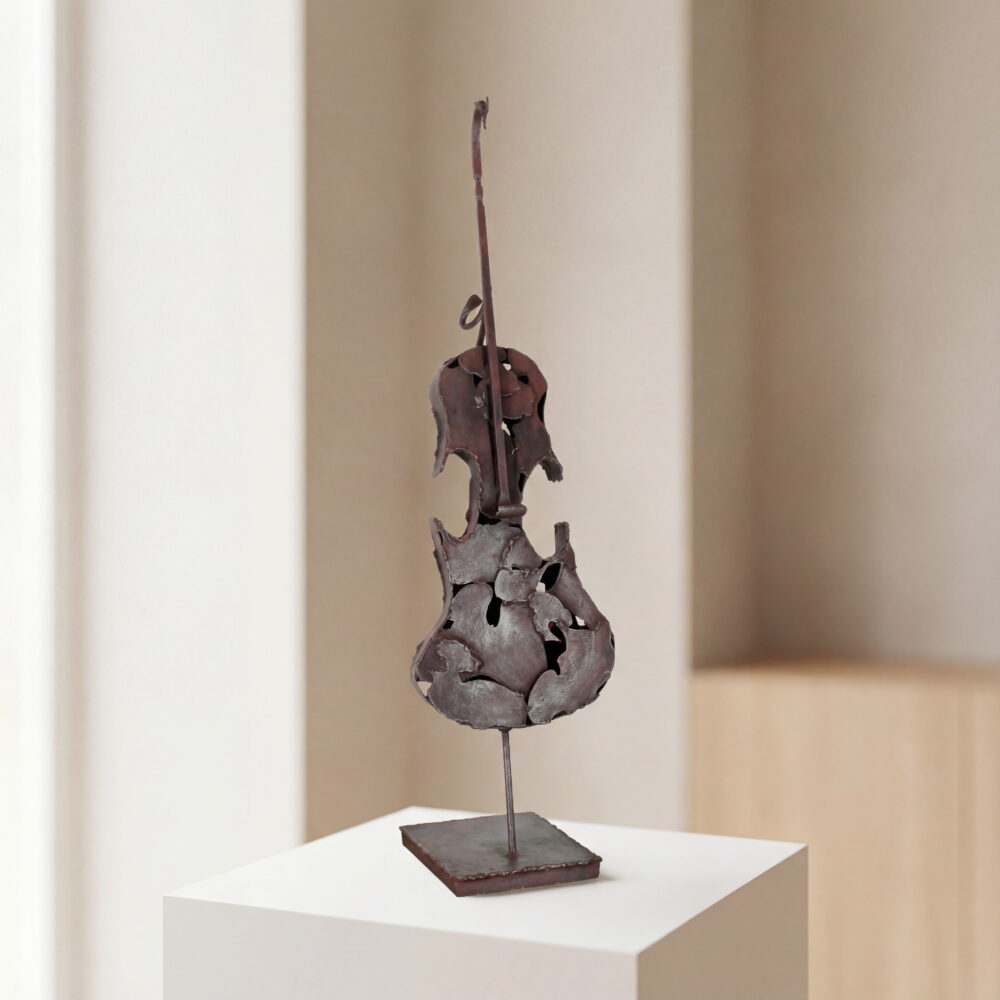 escultura de violin patinado