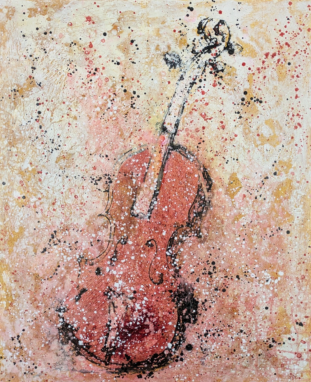Cuadro de violín rojo con salpicaduras en fondo beige.